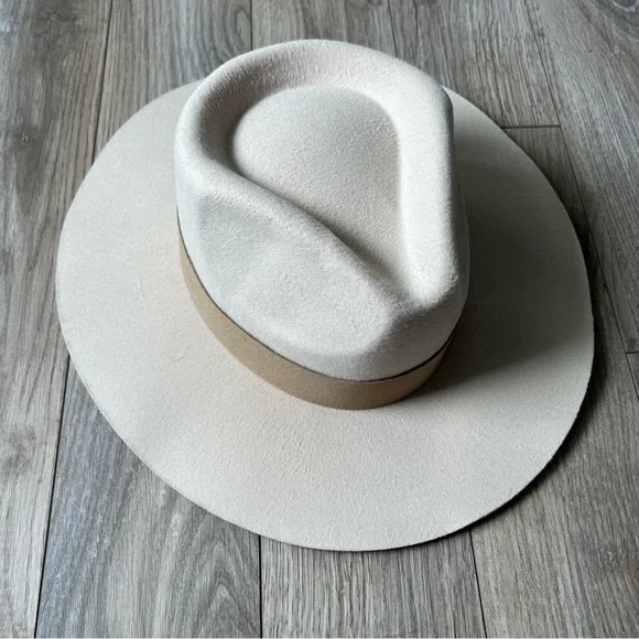 Teressa Foglia x Curateur Accessories Teressa Foglia X